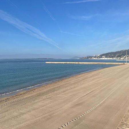 Grand Studio 7 minutes de la Plage et Climatisé sur Juan Les Pins Antibes Esterno foto